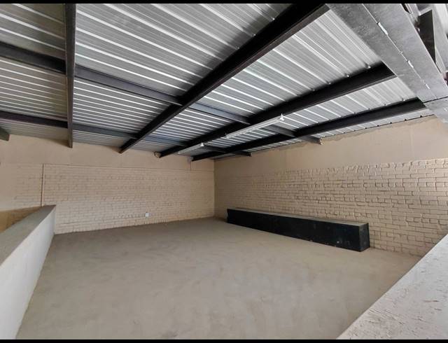334M² WAREHOUSE TO LET IN POMONA